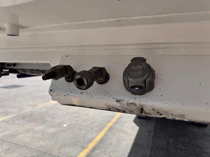 2010 Krueger 32 Pallet Dd