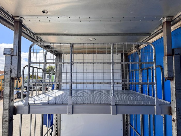 2010 Krueger 32 Pallet Dd