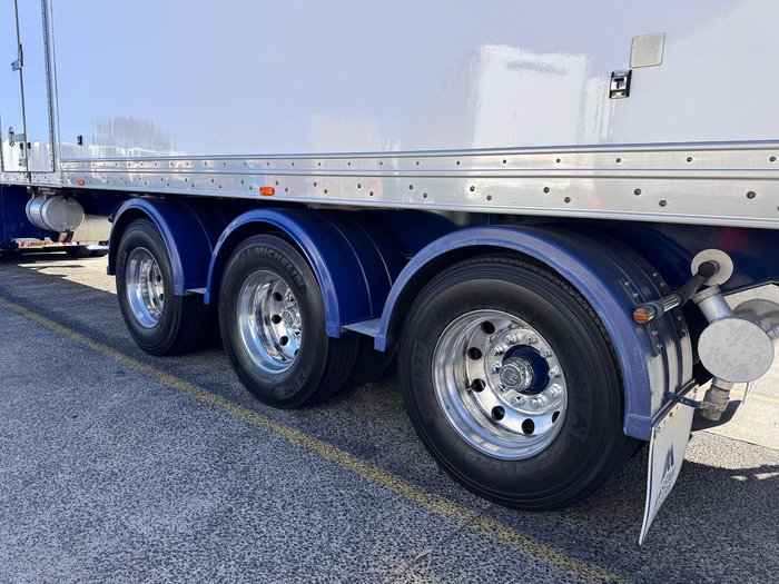 2015 Maxitrans St3 32 Pallet