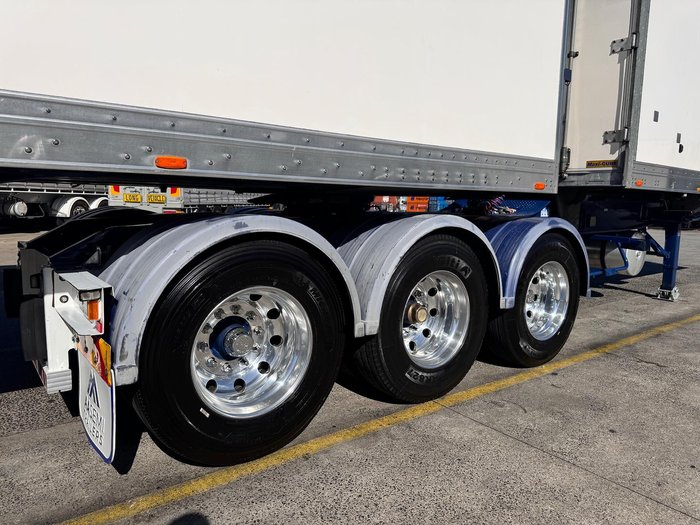 2015 Maxitrans St3 32 Pallet