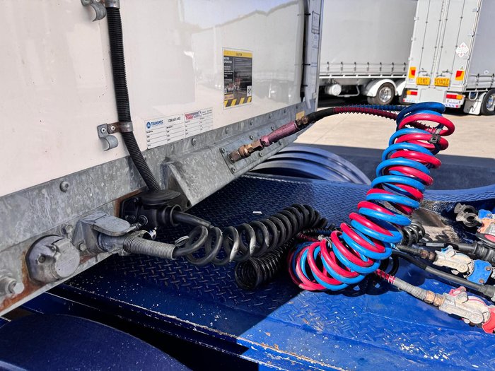 2015 Maxitrans St3 32 Pallet