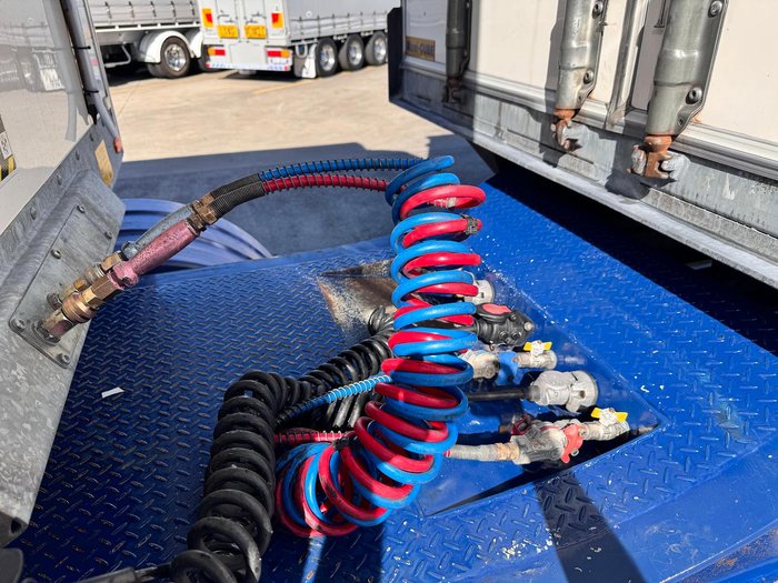 2015 Maxitrans St3 32 Pallet