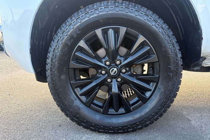 2021 Nissan Navara SL