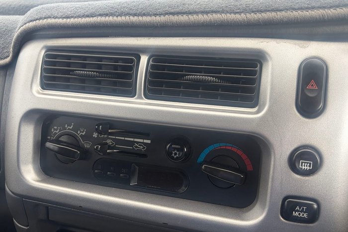 2005 Mitsubishi Triton GLX-R