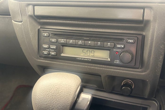 2005 Mitsubishi Triton GLX-R