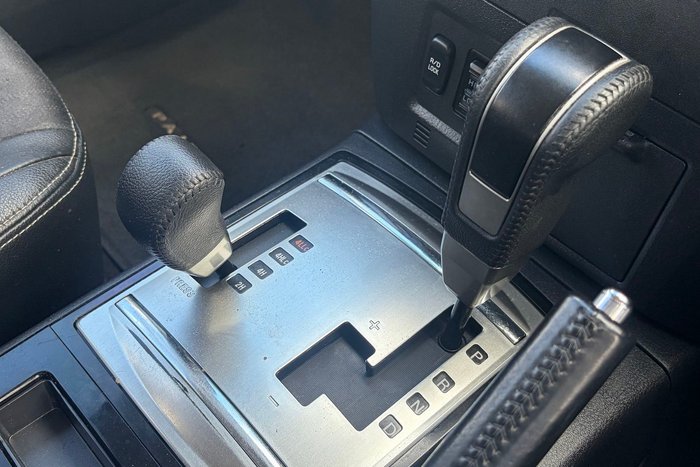 2019 Mitsubishi Pajero GLS