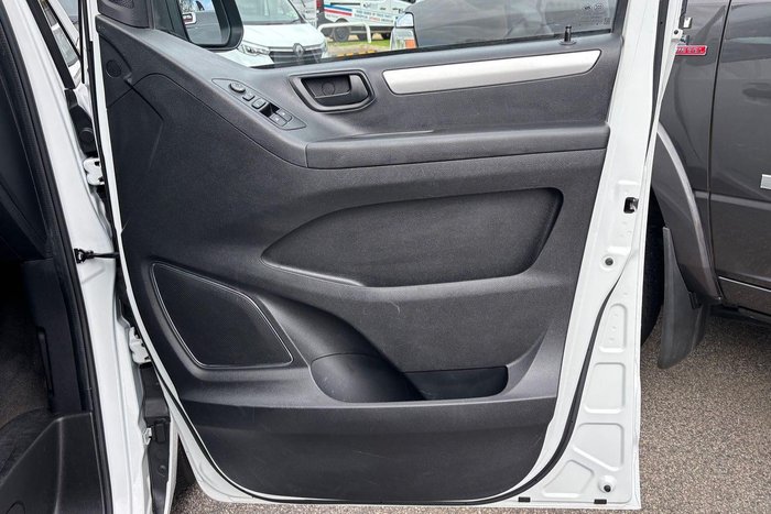 2022 LDV G10 +