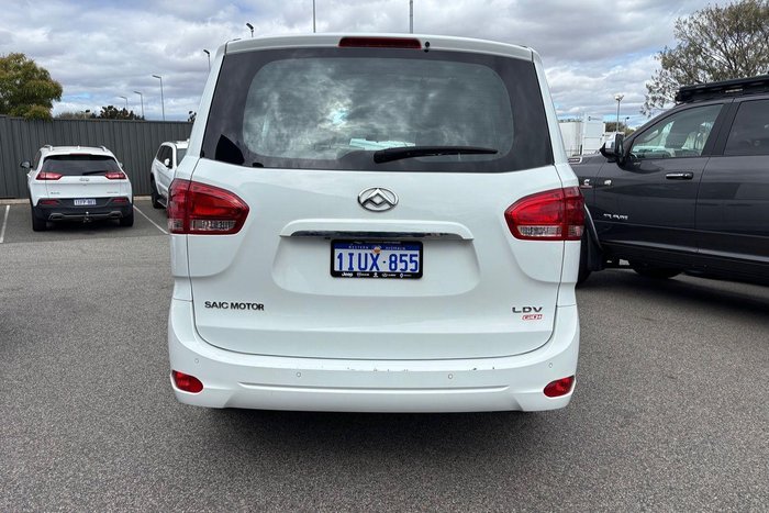 2022 LDV G10 +