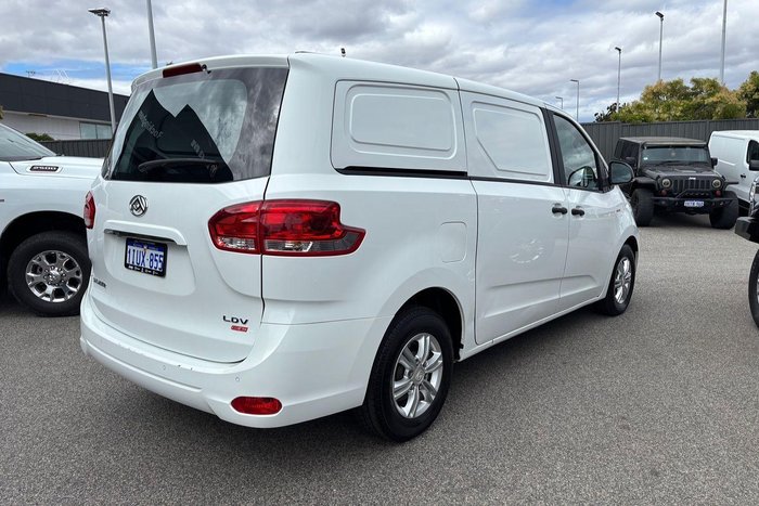 2022 LDV G10 +