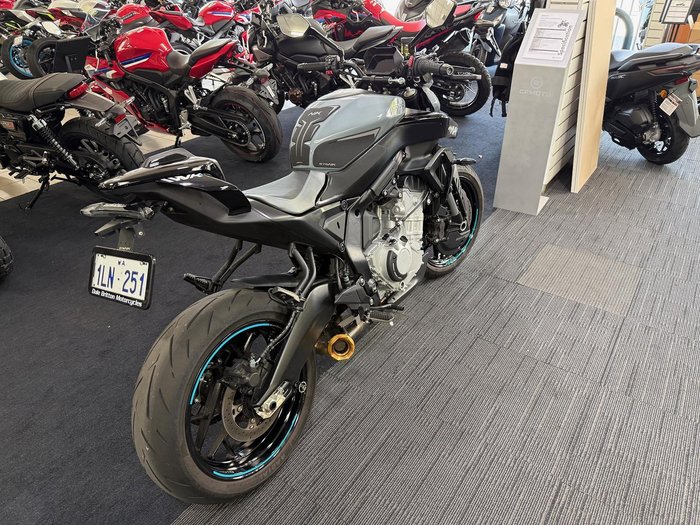 2025 CFMOTO 675NK NK Black