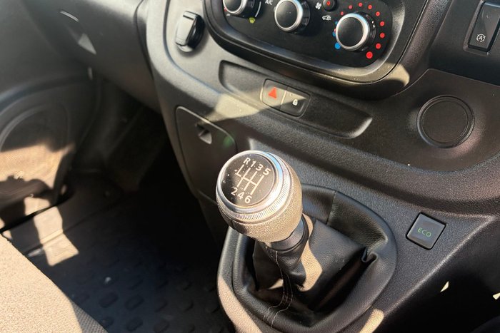 2021 Mitsubishi Express GLX