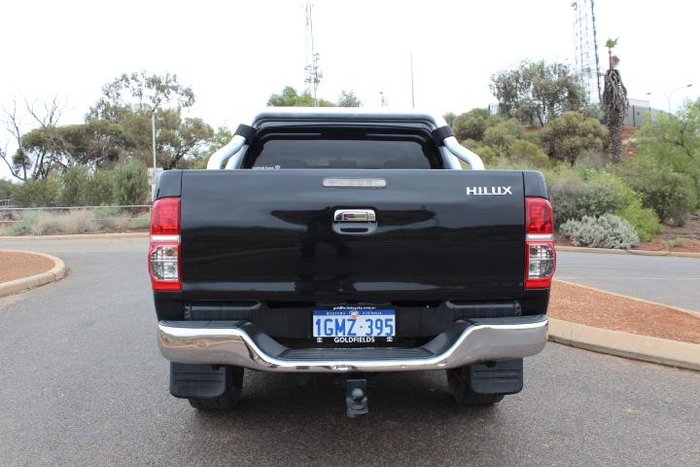 2013 Toyota Hilux SR5