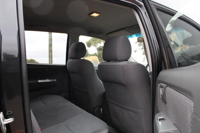 2013 Toyota Hilux SR5