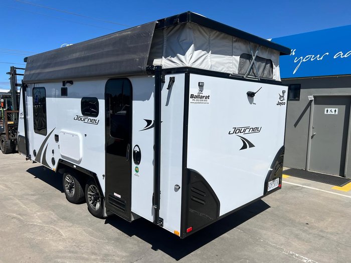 2023 Jayco Journey 17.55-8