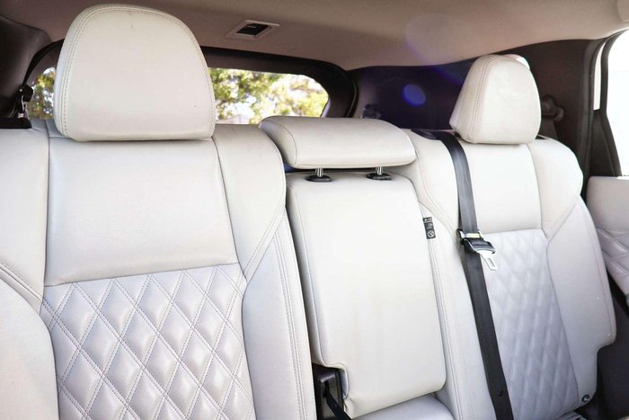 2022 Mitsubishi Outlander Exceed