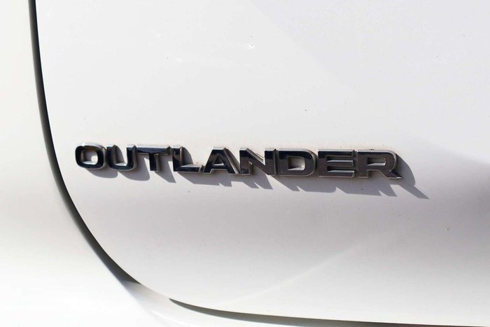 2022 Mitsubishi Outlander Exceed