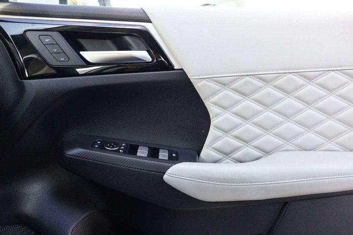 2022 Mitsubishi Outlander Exceed