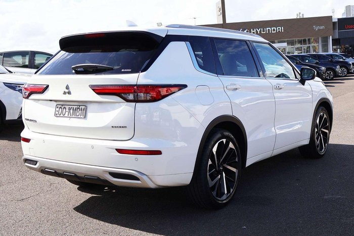 2022 Mitsubishi Outlander Exceed