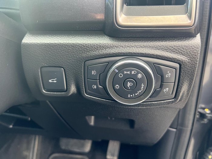 2022 Ford Everest Titanium