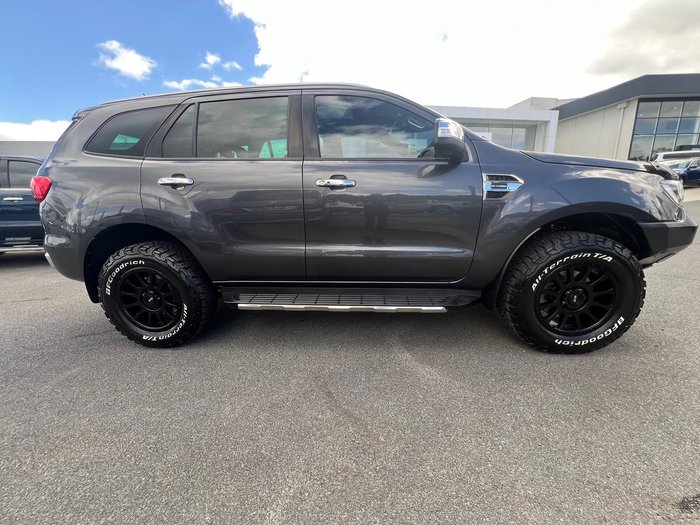 2022 Ford Everest Titanium