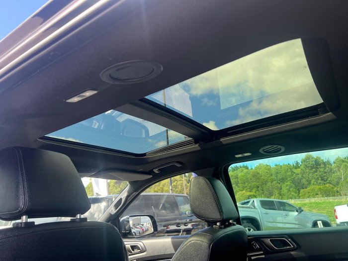 2022 Ford Everest Titanium