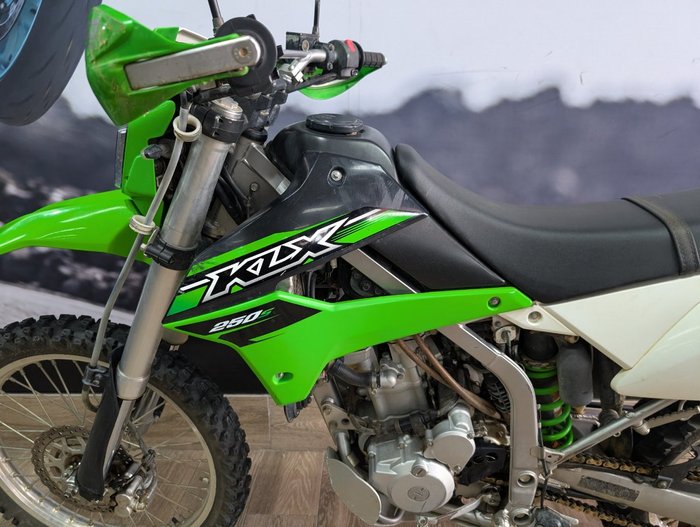 2015 Kawasaki KLX250S GREEN
