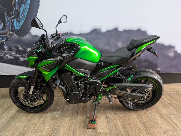 2022 Kawasaki Z900 SUPERNAKED (ZR900) Black