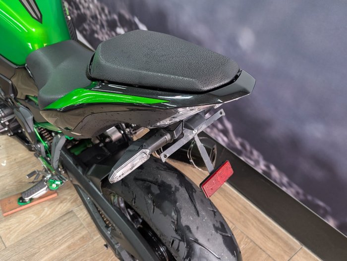 2022 Kawasaki Z900 SUPERNAKED (ZR900) Black