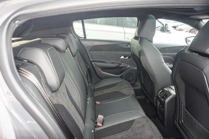 2025 Peugeot 308 GT Hybrid