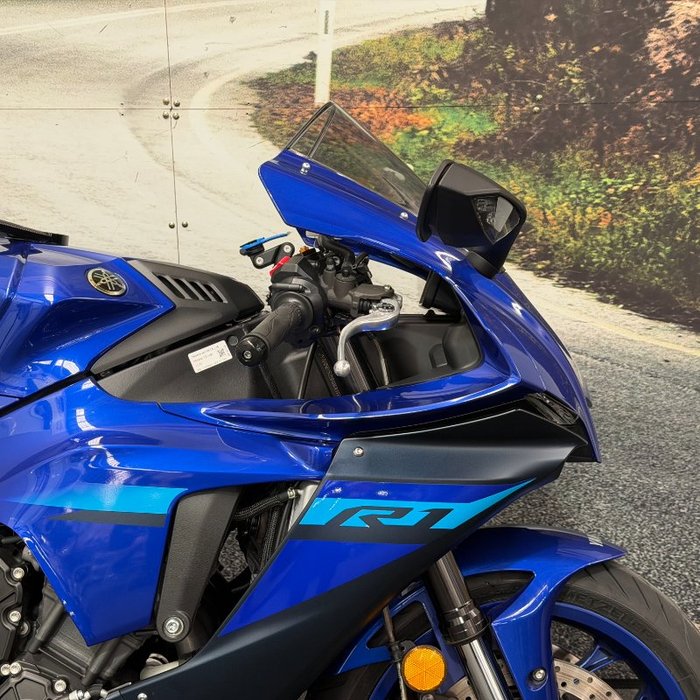 2023 Yamaha YZF-R1 Blue