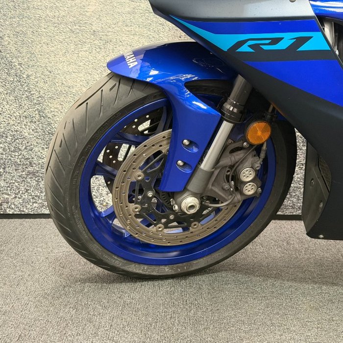 2023 Yamaha YZF-R1 Blue