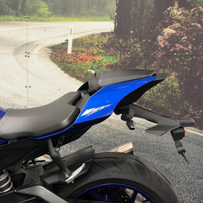 2023 Yamaha YZF-R1 Blue