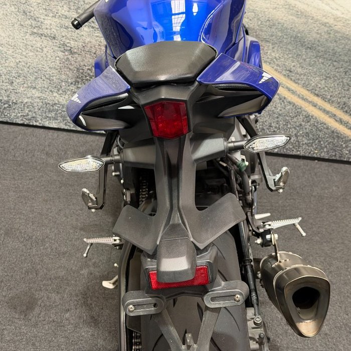 2023 Yamaha YZF-R1 Blue
