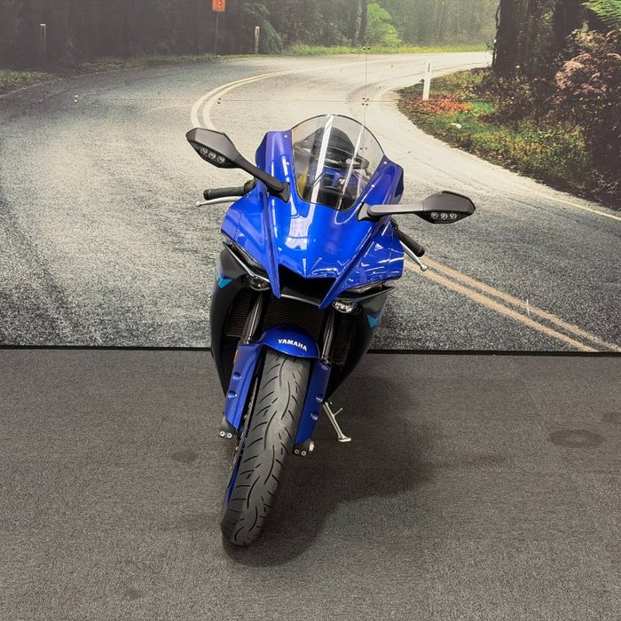 2023 Yamaha YZF-R1 Blue