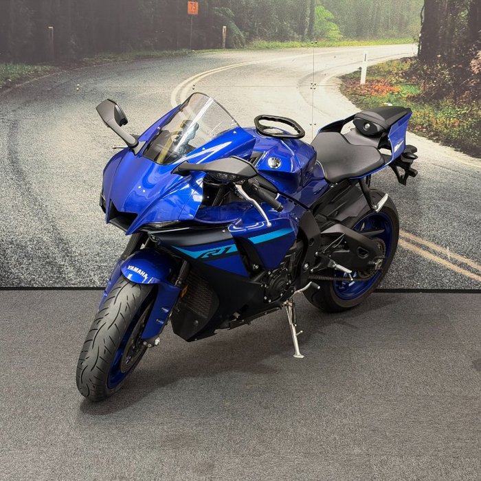 2023 Yamaha YZF-R1 Blue