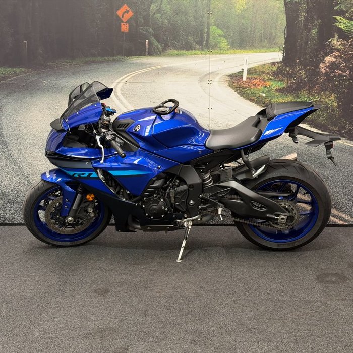 2023 Yamaha YZF-R1 Blue