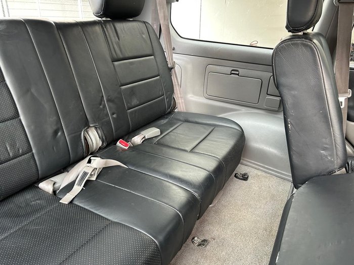 2005 Toyota Landcruiser GXL