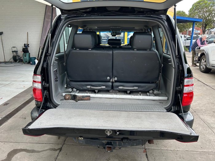 2005 Toyota Landcruiser GXL