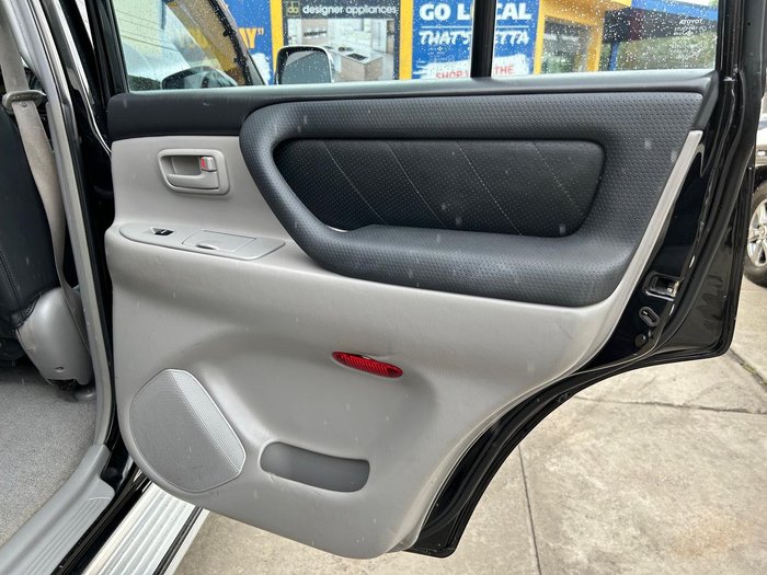 2005 Toyota Landcruiser GXL