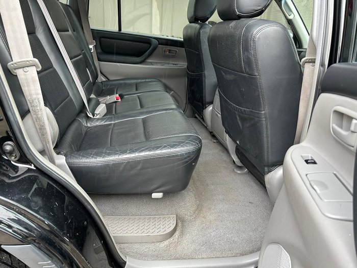 2005 Toyota Landcruiser GXL