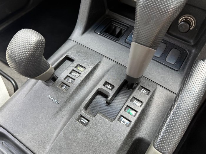 2001 Mitsubishi Pajero GLS