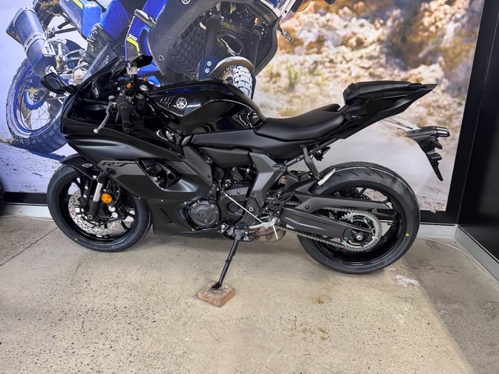 2025 Yamaha YZF-R7LA Grey