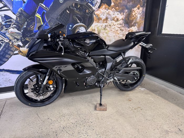 2025 Yamaha YZF-R7LA Grey