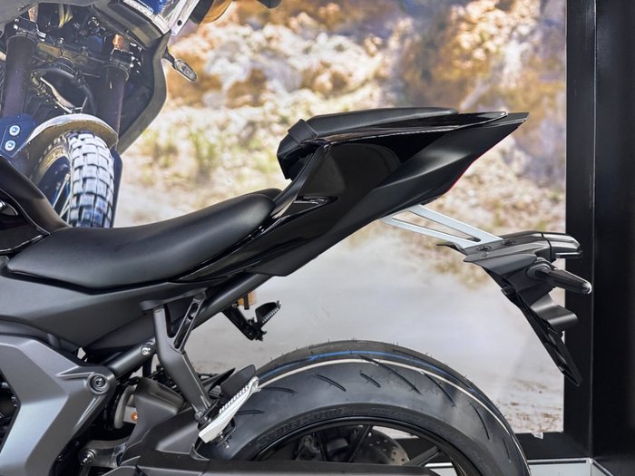 2025 Yamaha YZF-R7LA Grey