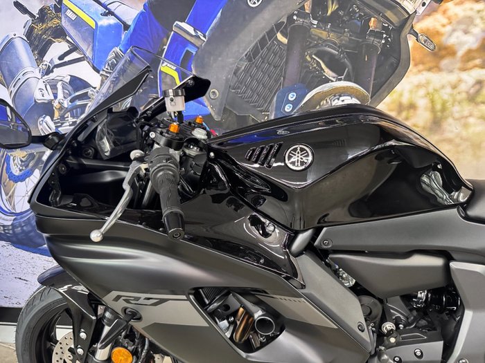 2025 Yamaha YZF-R7LA Grey