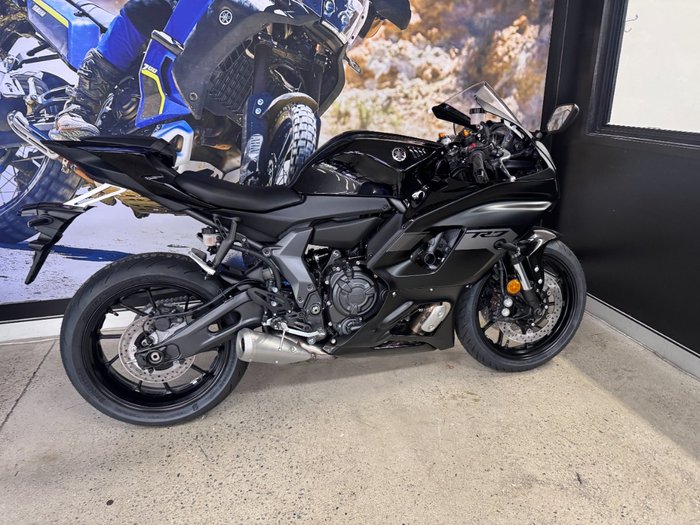 2025 Yamaha YZF-R7LA Grey