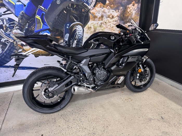 2025 Yamaha YZF-R7LA Grey