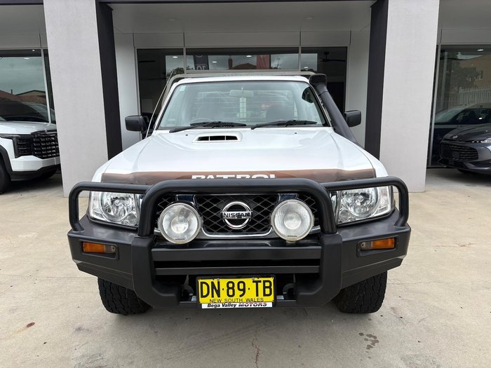2012 Nissan Patrol DX