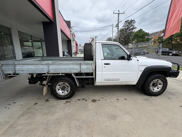 2012 Nissan Patrol DX