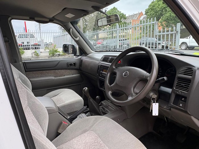 2012 Nissan Patrol DX